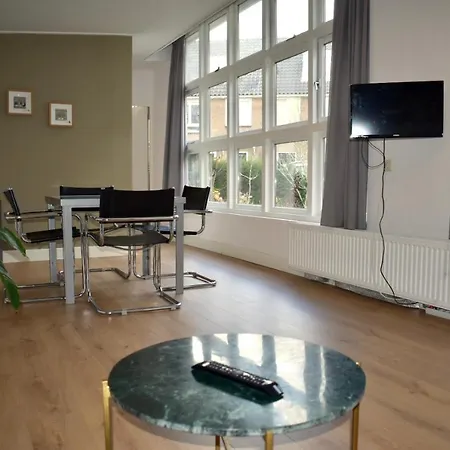 Spacious And Modern Warmond