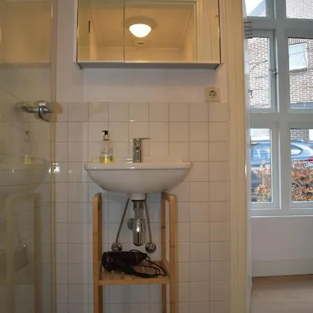 Spacious And Modern *